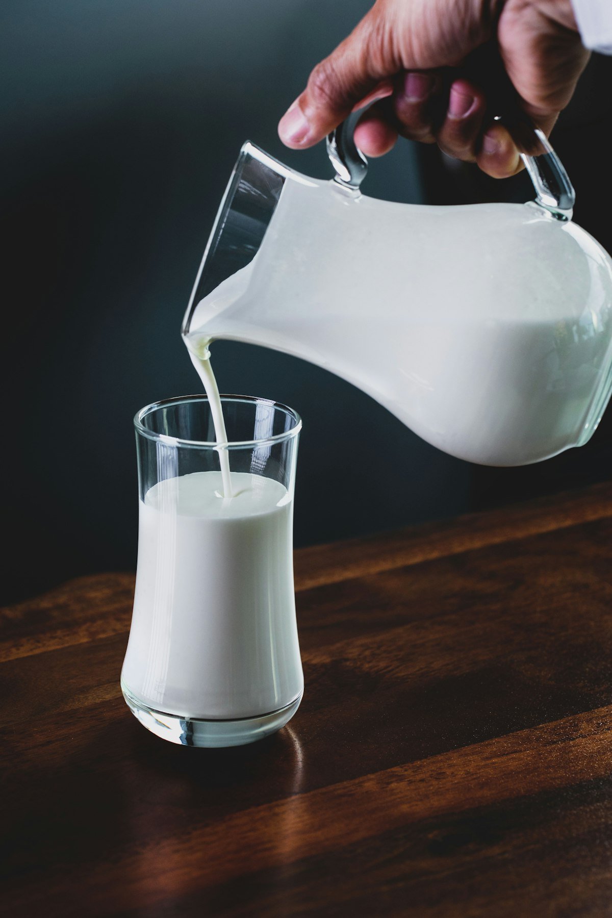 Fresh milk from cattle kept by the company